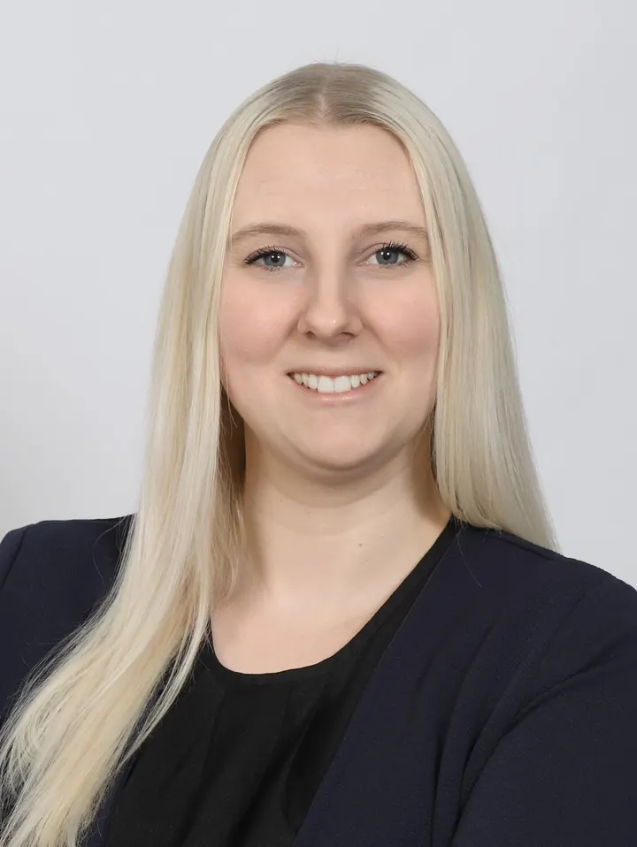 Zoe Knospe, Inhaberin bei Gebäudereinigung Knospe